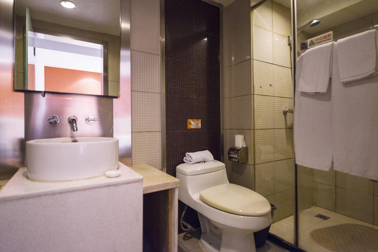 Motel Chongqing Jiefangbai Hongyadong Pedestrian Street Экстерьер фото
