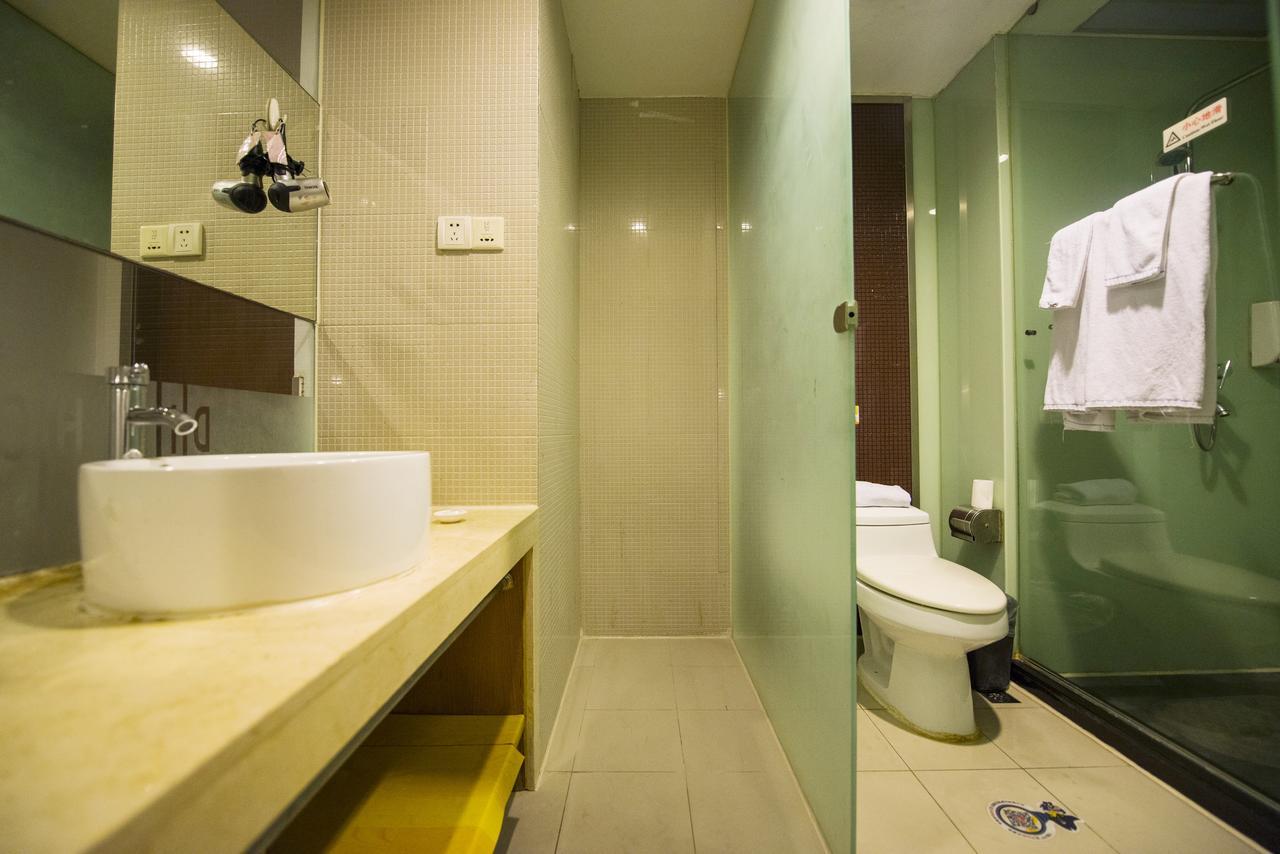 Motel Chongqing Jiefangbai Hongyadong Pedestrian Street Экстерьер фото