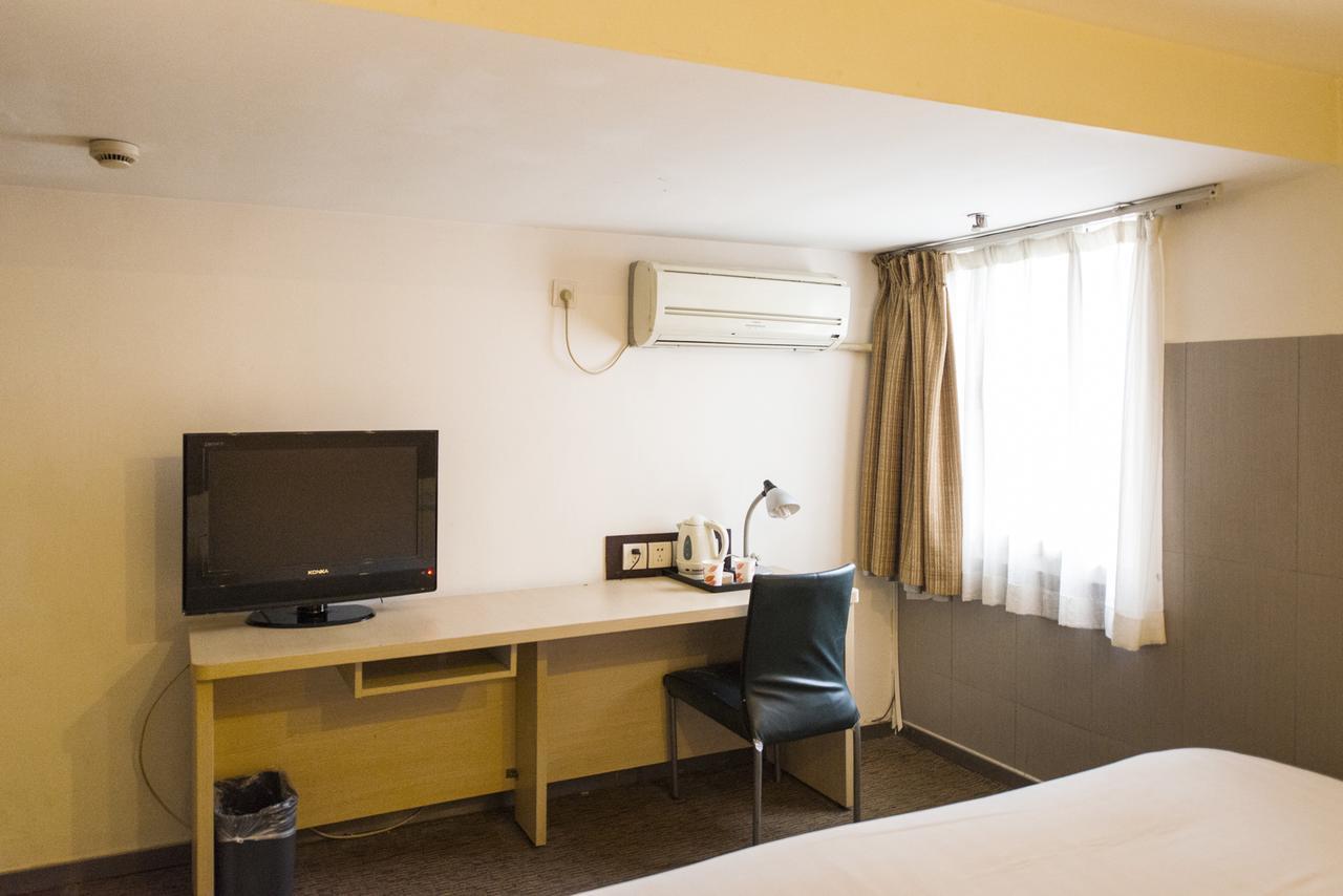 Motel Chongqing Jiefangbai Hongyadong Pedestrian Street Экстерьер фото