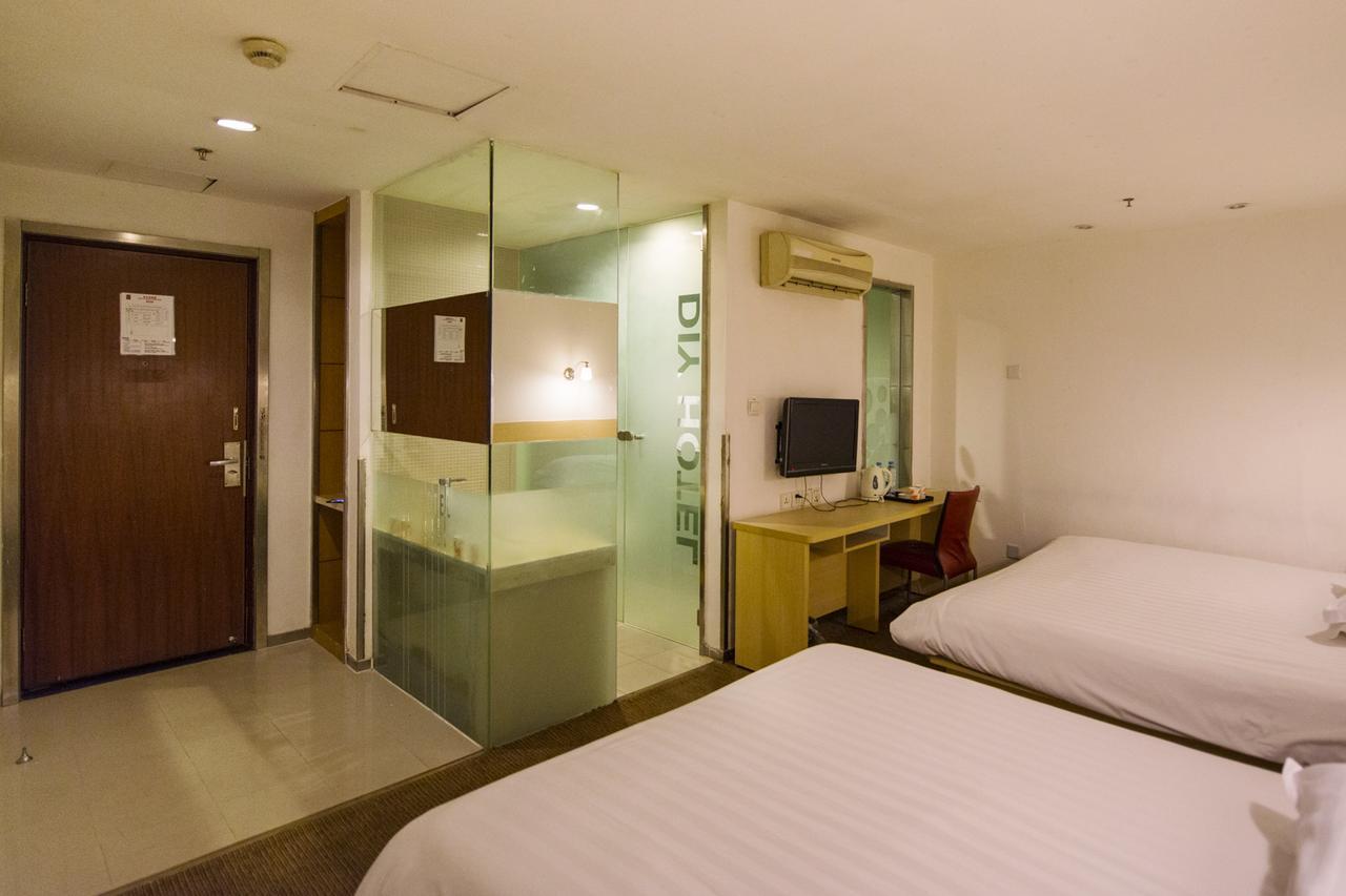 Motel Chongqing Jiefangbai Hongyadong Pedestrian Street Экстерьер фото