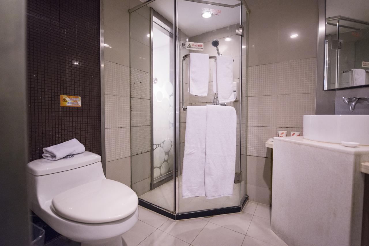 Motel Chongqing Jiefangbai Hongyadong Pedestrian Street Экстерьер фото